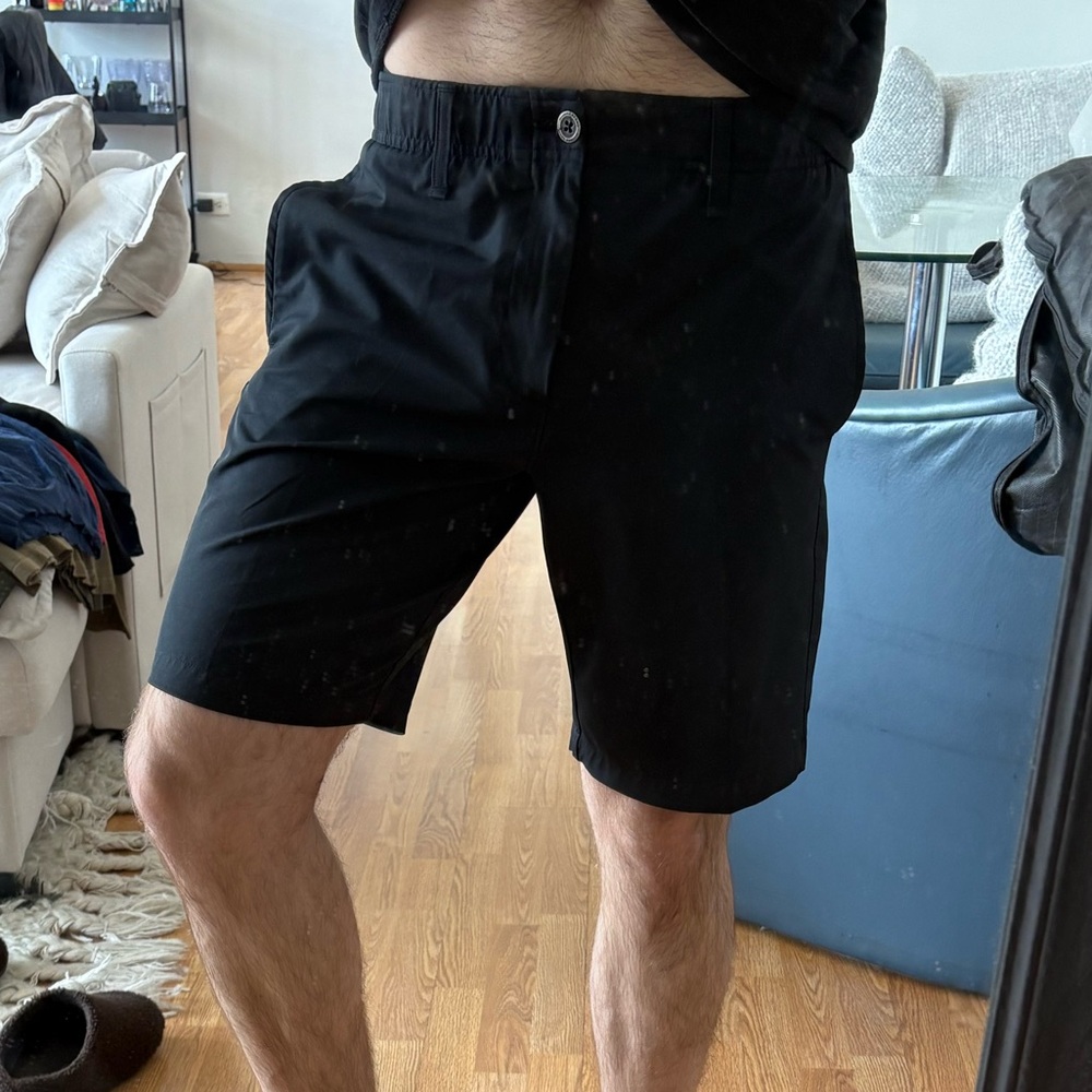 NWOT Under Armour golf shorts - Picture 2 of 7